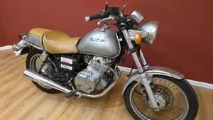 Suzuki   (5)