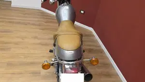 Suzuki   (7)