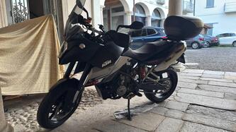 KTM 990 Supermoto T (2009 - 11) usata