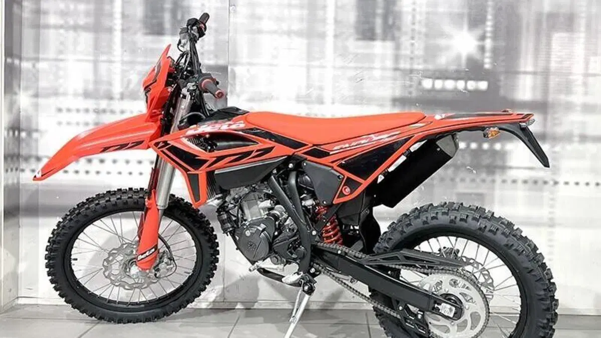 Betamotor RR 125 4T Enduro R (2024 - 26)  (2)