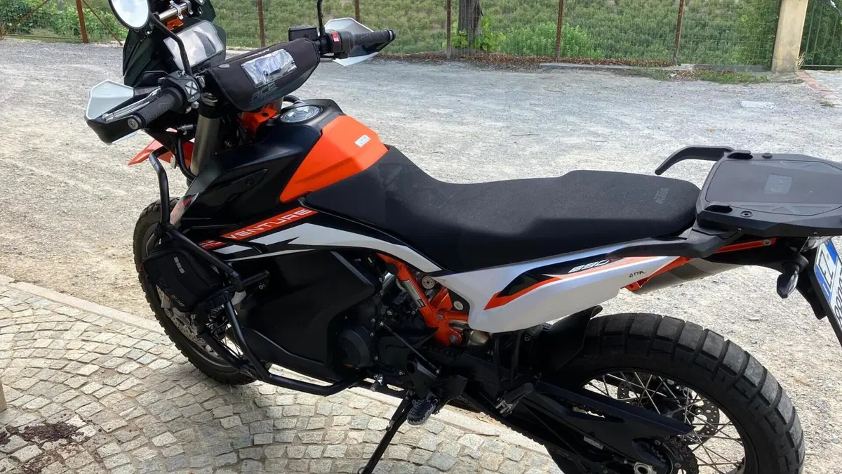 KTM 890 Adventure R (2022)  (4)