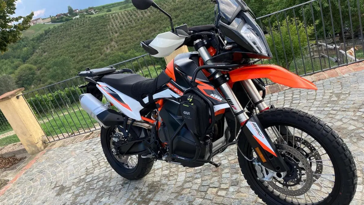 KTM 890 Adventure R (2022)  (6)