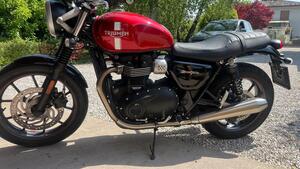 Triumph Street Twin 900 (2016) 