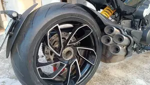 Ducati Diavel V4 (2023 - 26)  (9)