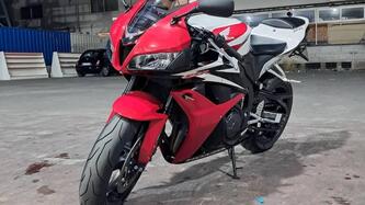Honda CBR 600 RR (2009 - 12) usata