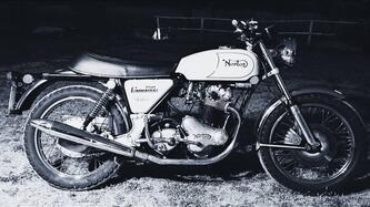 Norton Commando 750 Combact  epoca