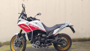 Moto Morini X-Cape 650 Gold Wheels Edition (2022 - 26) 