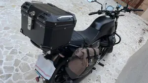 Moto Guzzi V7 Stone (2021 - 24)  (8)