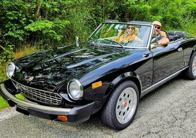 Fiat 124 Spider America  epoca