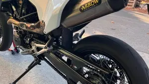 Husqvarna 701 Supermoto (2022)  (6)