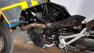 Husqvarna 701 Supermoto (2022)  (8)