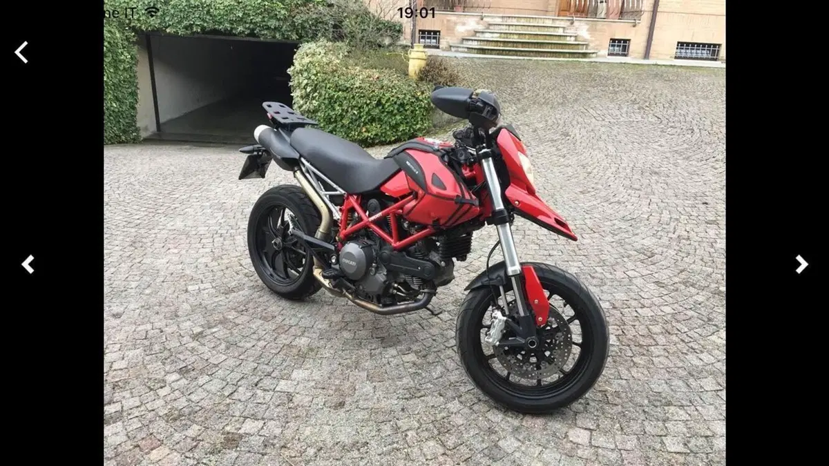 Ducati Hypermotard 796 (2012)  (4)