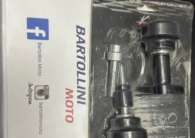 Tamponi para-telaio per Yamaha R6 Valter Moto Components - Annuncio 9912221