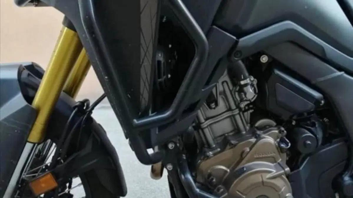 Honda Africa Twin CRF 1000L DCT ABS (2016 - 17)  (9)