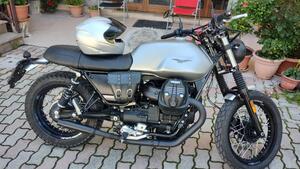 Moto Guzzi V7 III Rough (2018 - 20) 