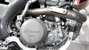 Honda CRF 450R (2001 - 02)  (5)