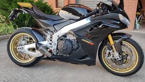 Aprilia RSV4 1100 Factory (2021 - 24) 