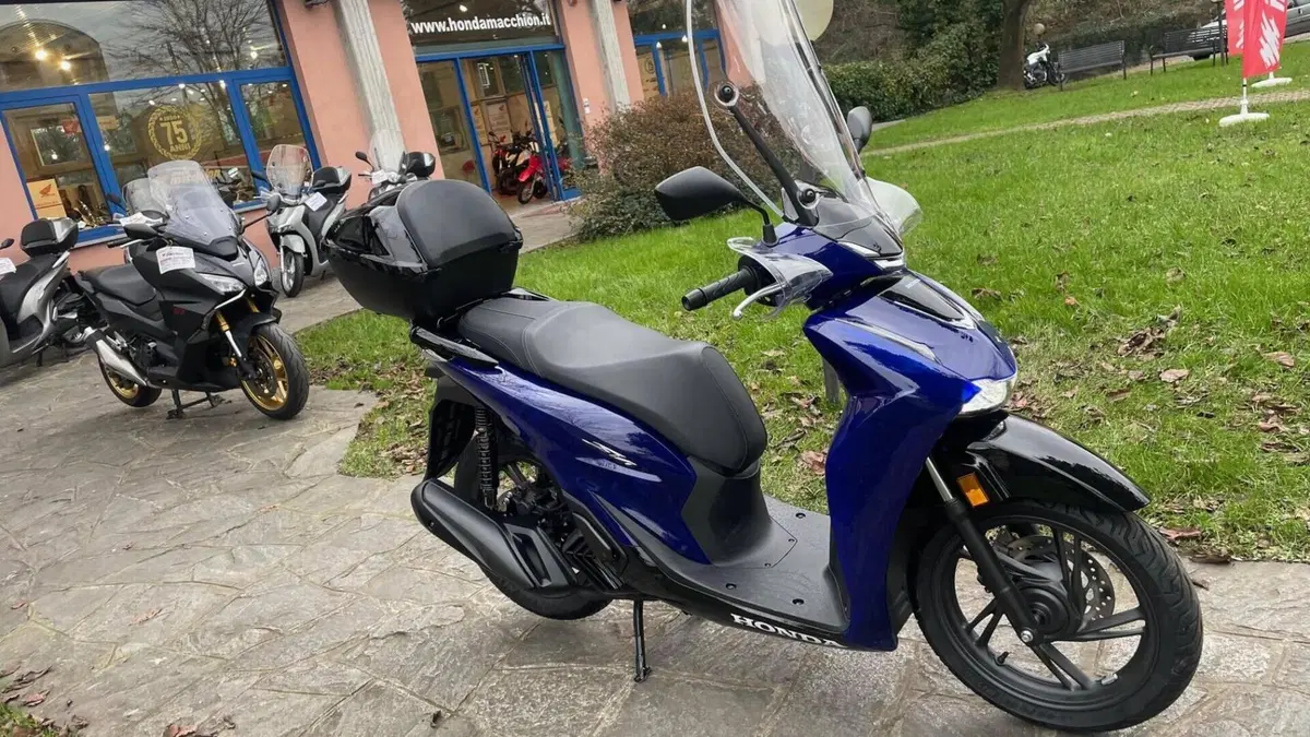 Honda SH 125 Vetro (2026)  (2)