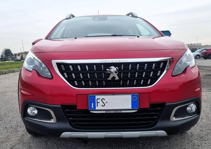 Peugeot 2008 120 EAT6 S&S Allure