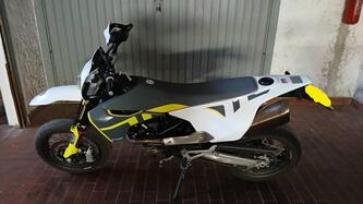 Husqvarna 701 Supermoto (2023 - 25) usata