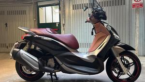Piaggio Beverly 350 SportTouring ie (2011 - 15) 