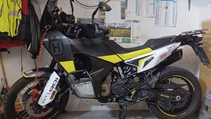 Husqvarna Norden 901 (2022 - 26) 