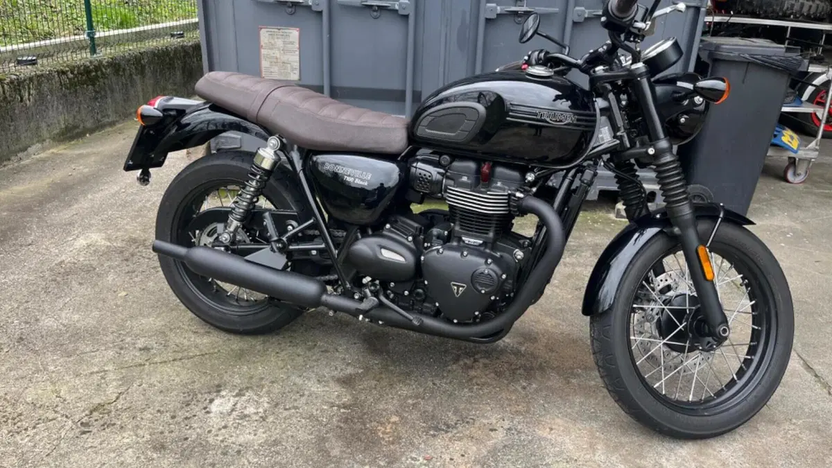 Triumph Bonneville T100 Black (2017 - 20)  (5)