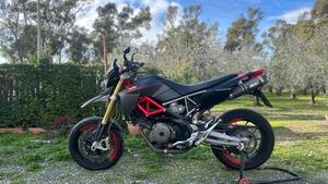 Aprilia Dorsoduro 750 Factory (2010 - 13) 