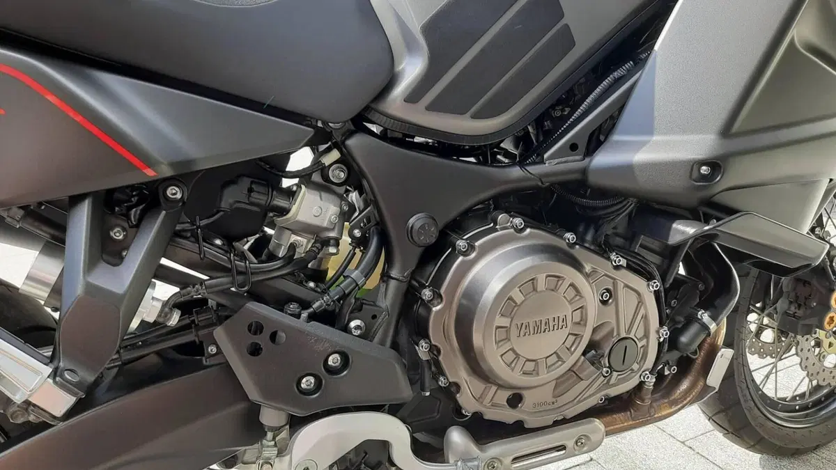 Yamaha XT1200ZE Super Ténéré (2015 - 16)  (8)