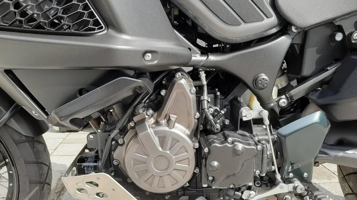 Yamaha XT1200ZE Super Ténéré (2015 - 16)  (9)
