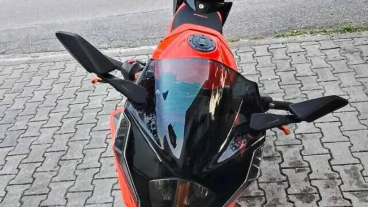 KTM RC 390 (2022 - 26)  (3)