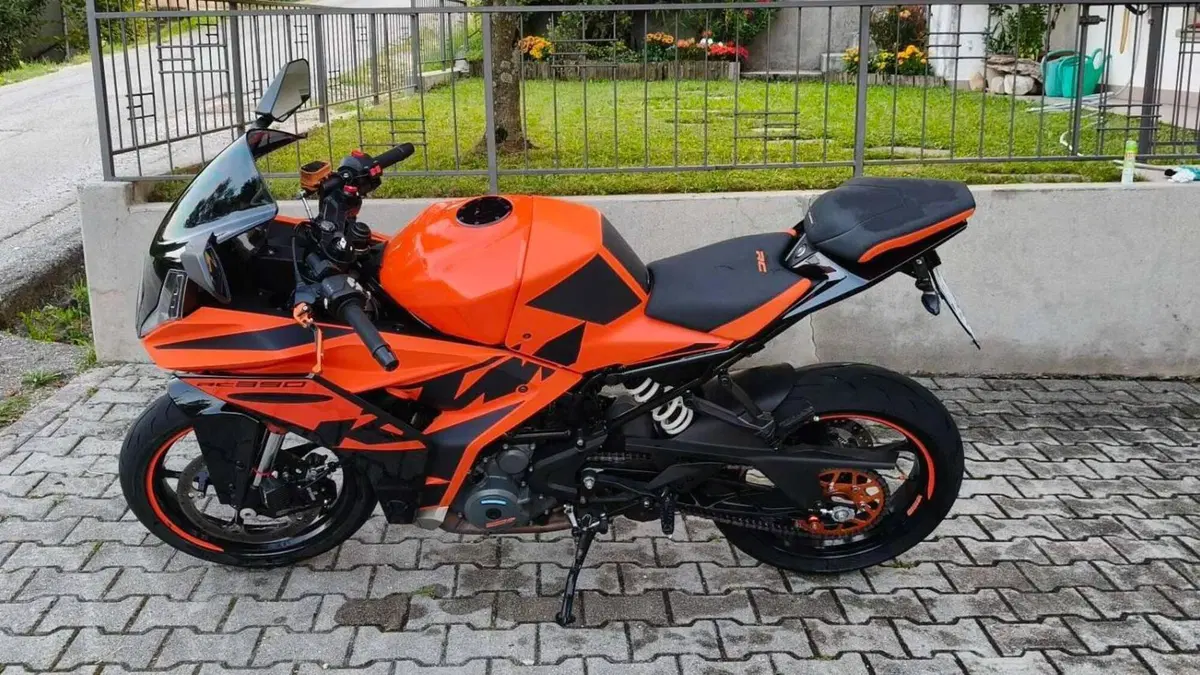 KTM RC 390 (2022 - 26)  (5)
