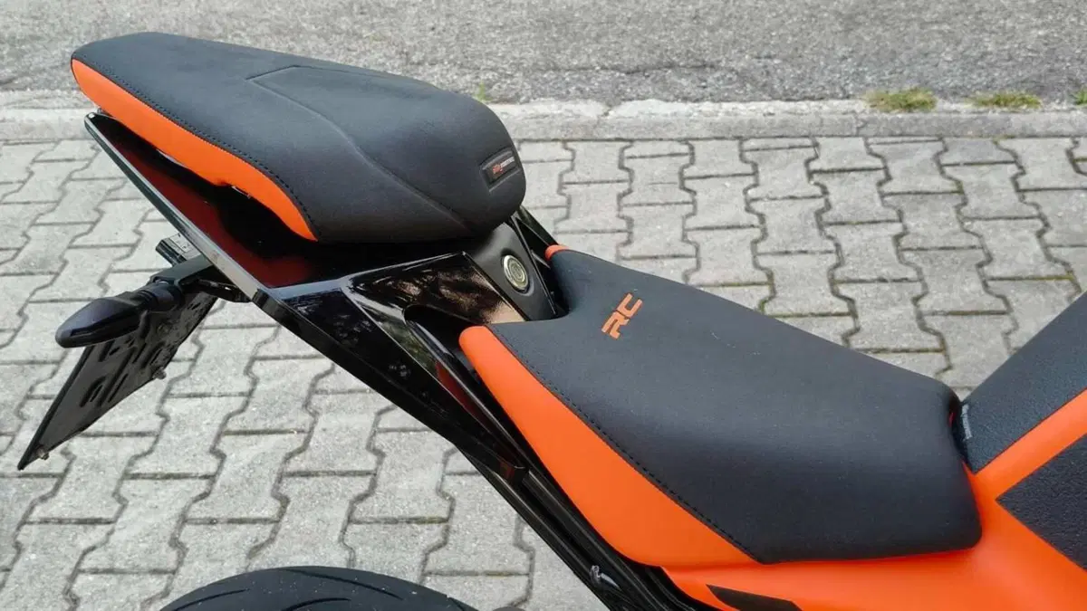 KTM RC 390 (2022 - 26)  (8)