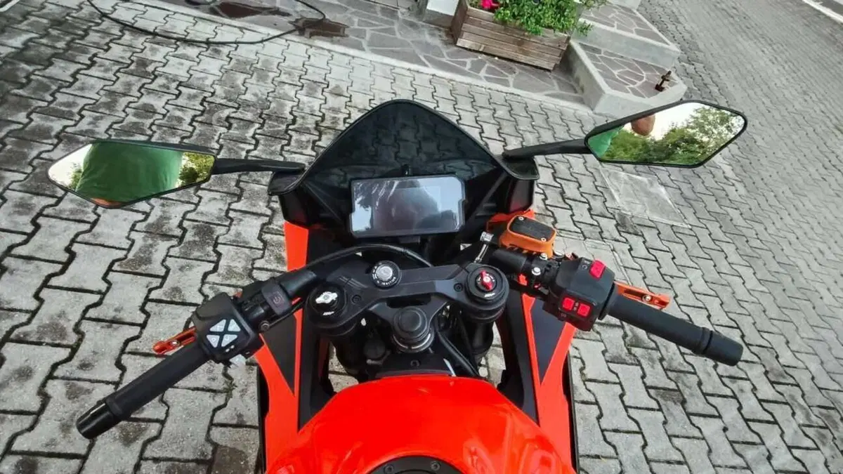 KTM RC 390 (2022 - 26)  (9)