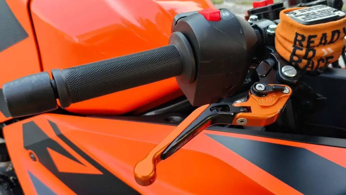 KTM RC 390 (2022 - 26)  (10)