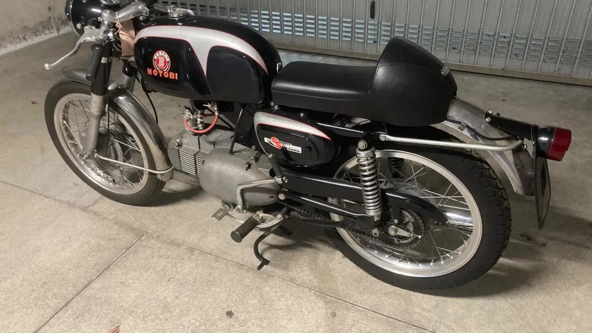 Motobi  