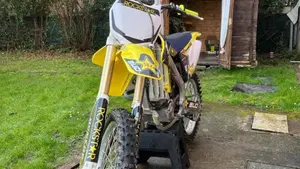 Suzuki RM-Z 250 (2008 - 11)  (2)