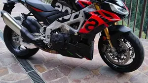 Aprilia Tuono V4 Factory (2021 - 24) 