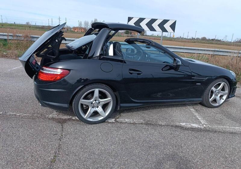 Mercedes-Benz SLK 200 CGI Premium