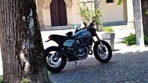 Ducati Scrambler 800 Night Shift (2021 - 22) 
