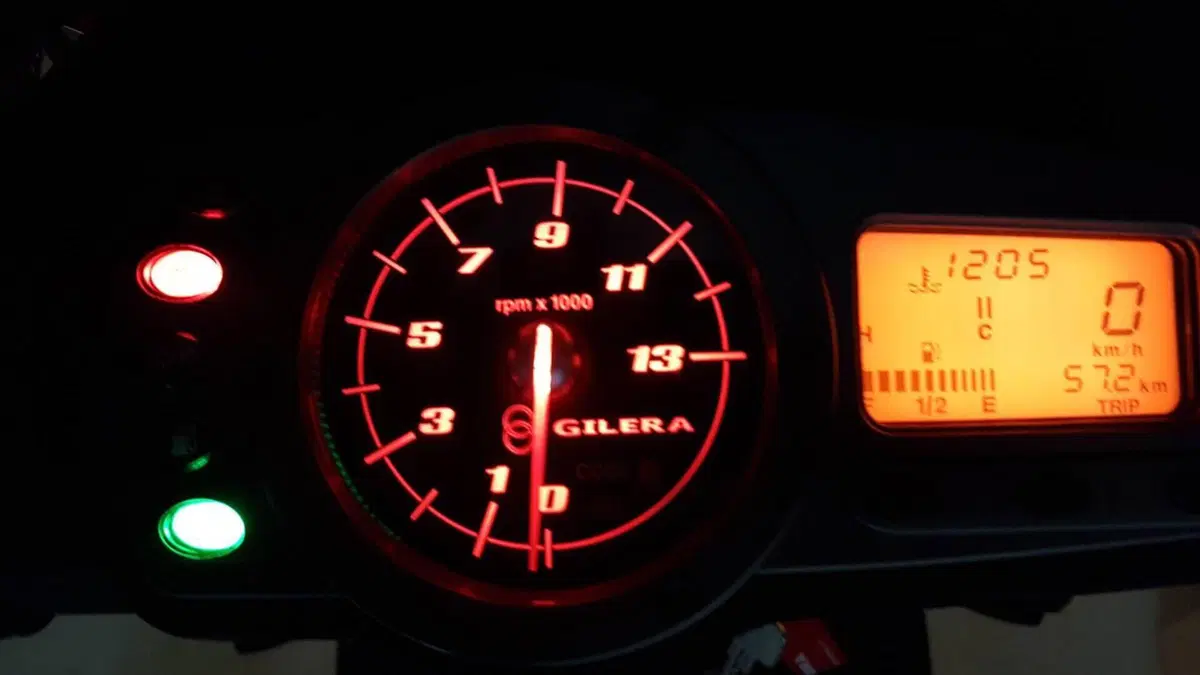 Gilera Runner 200 VXR (2002 - 05)  (8)