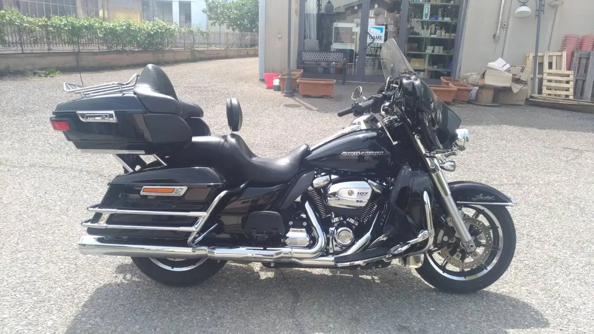 Harley-Davidson 107 Electra Glide Ultra Limited (2017 - 18) - FLHTK  (6)