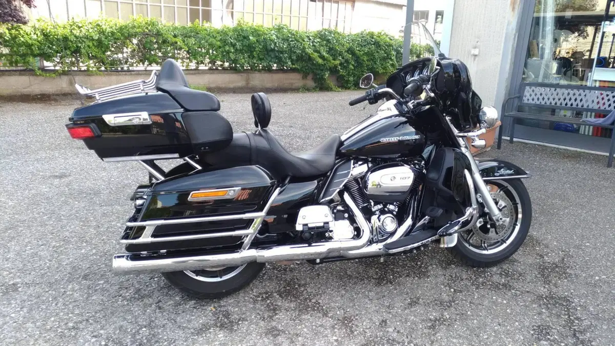 Harley-Davidson 107 Electra Glide Ultra Limited (2017 - 18) - FLHTK  (12)