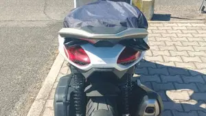 Piaggio Beverly 400 ABS-ASR (2021 - 24)  (9)