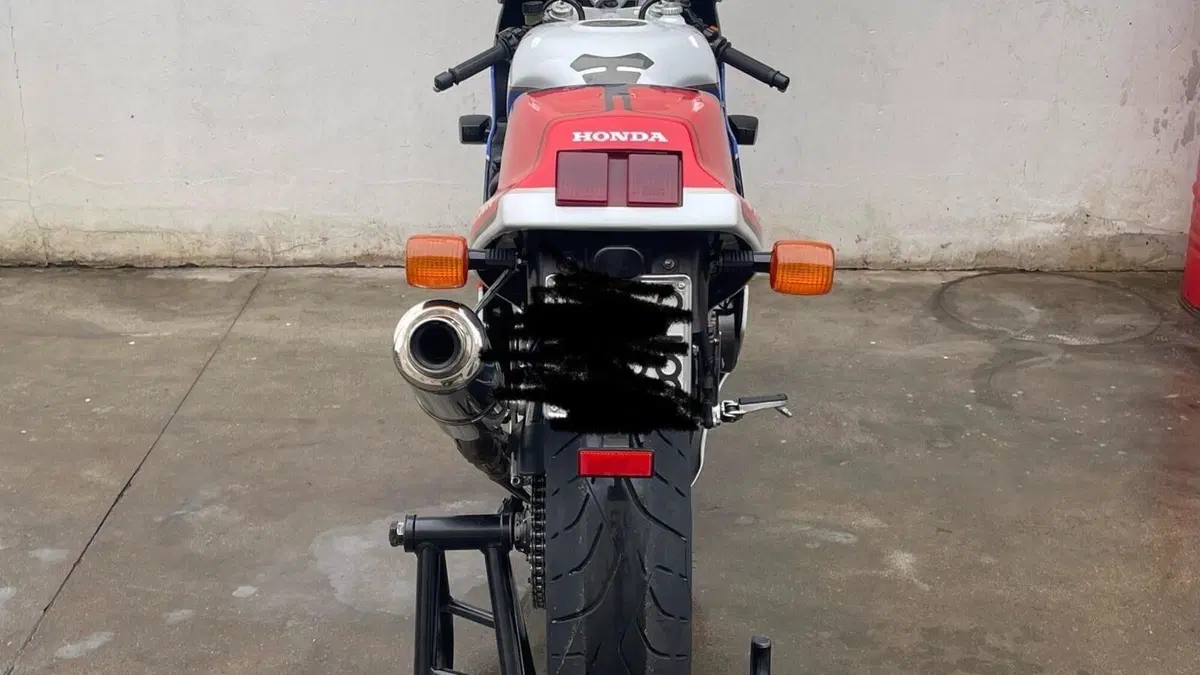 Honda VFR 750 R RC30  (3)