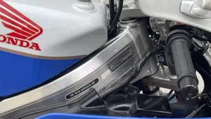 Honda VFR 750 R RC30  (5)