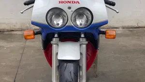 Honda VFR 750 R RC30  (6)