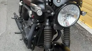 Triumph Bonneville T100 Black (2017 - 20)  (10)