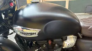Triumph Bonneville T100 Black (2017 - 20)  (12)