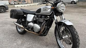 Triumph Bonneville T100 (2001 - 07) usata